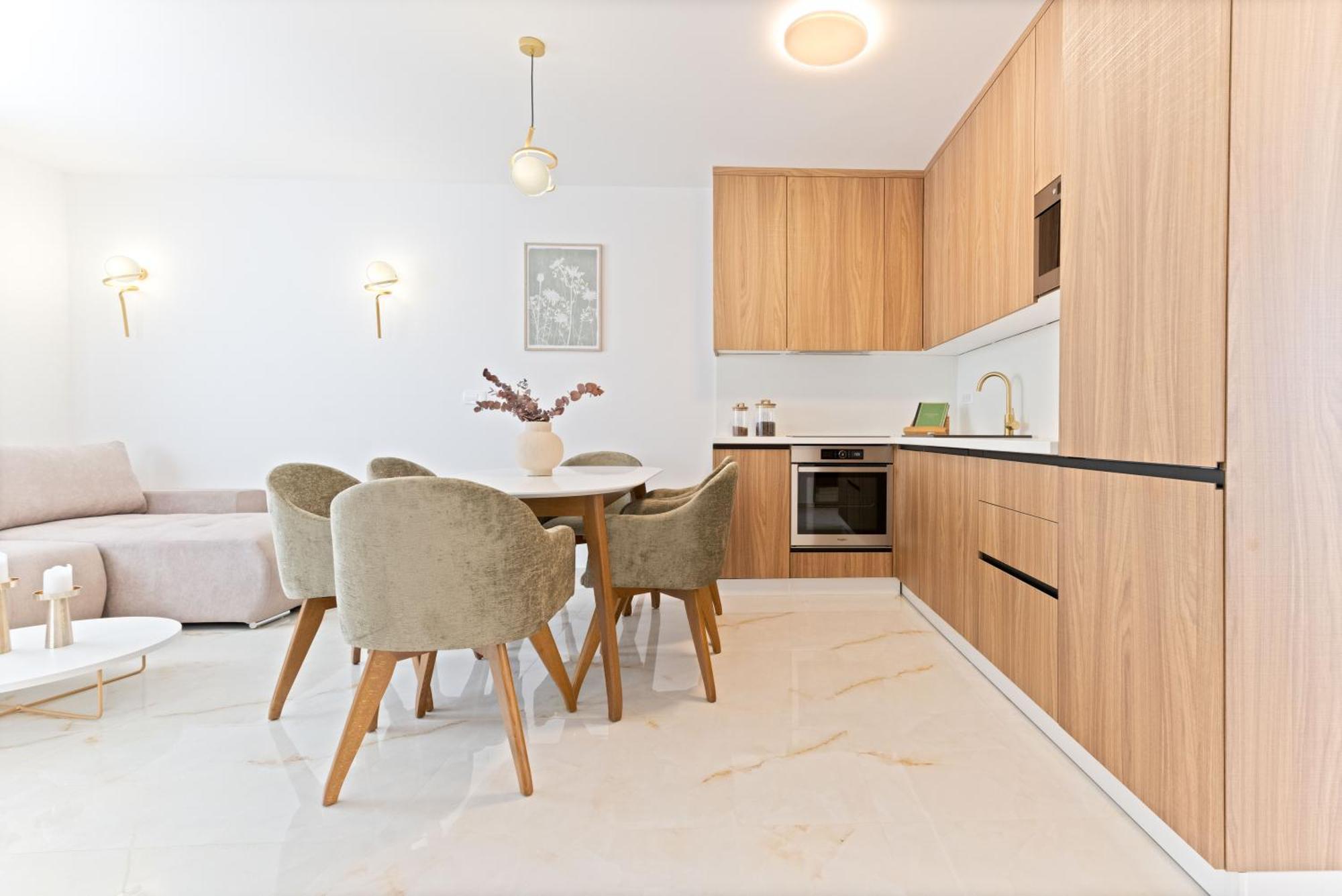 Lush Suites Trogir Bagian luar foto